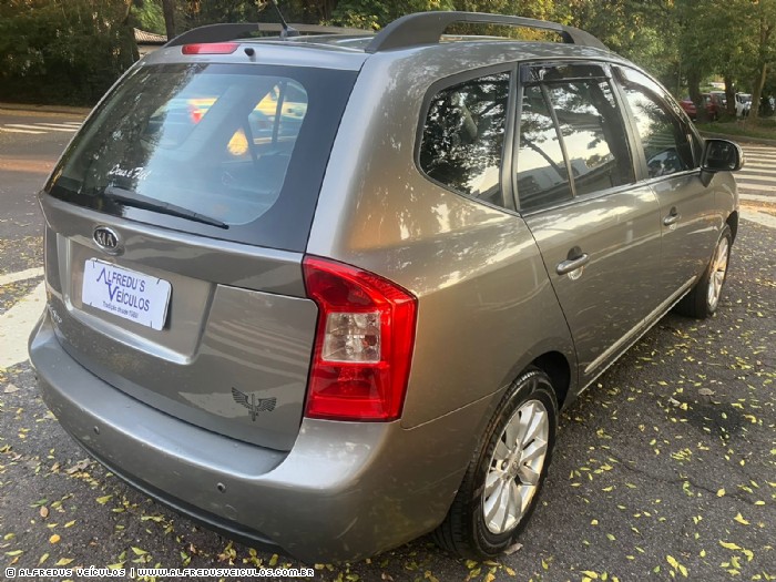 Kia CARENS EX 2010/2011
